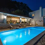 Pasika With Private 31m2 Pool, Summer Kitchen With Bbq, 4 Bedrooms Villa