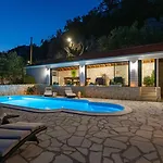 Villa Pasika With Private 31m2 Pool, Summer Kitchen With Bbq, 4 Bedrooms Kostanje