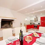 Villa Pasika With Private 31m2 Pool, Summer Kitchen With Bbq, 4 Bedrooms *