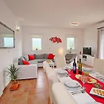 Pasika With Private 31m2 Pool, Summer Kitchen With Bbq, 4 Bedrooms * Kostanje