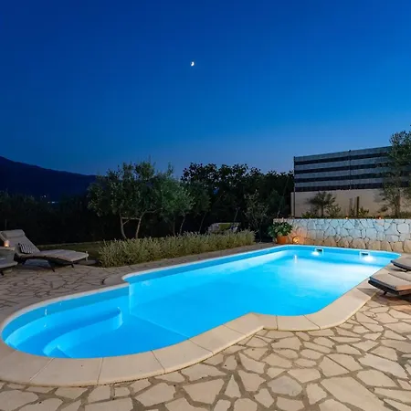 Pasika With Private 31m2 Pool, Summer Kitchen With Bbq, 4 Bedrooms Villa *