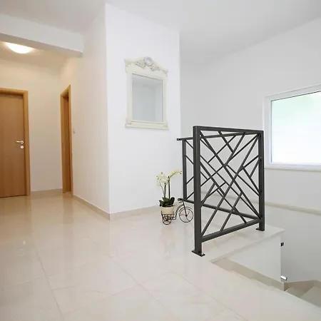 Pasika With Private 31m2 Pool, Summer Kitchen With Bbq, 4 Bedrooms