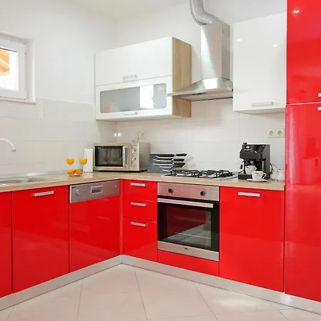 Villa Pasika With Private 31m2 Pool, Summer Kitchen With Bbq, 4 Bedrooms